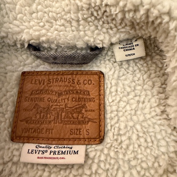 Levi's Men's Sherpa Trucker Jacket - Picture 3 of 4